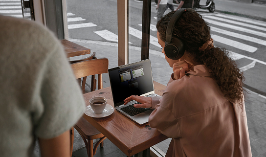 Onlooker detection